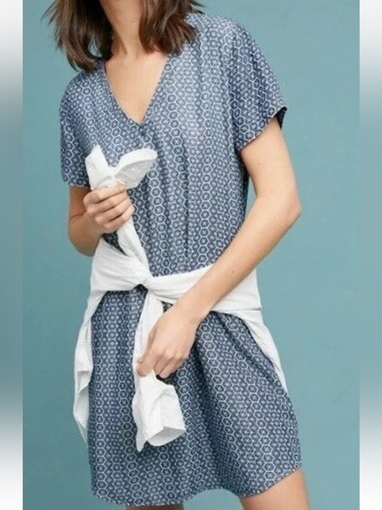 Anthropologie Dresses & Skirts - Anthropologie Cloth and Stone Justine Geometric Star Print Chambray Dress M